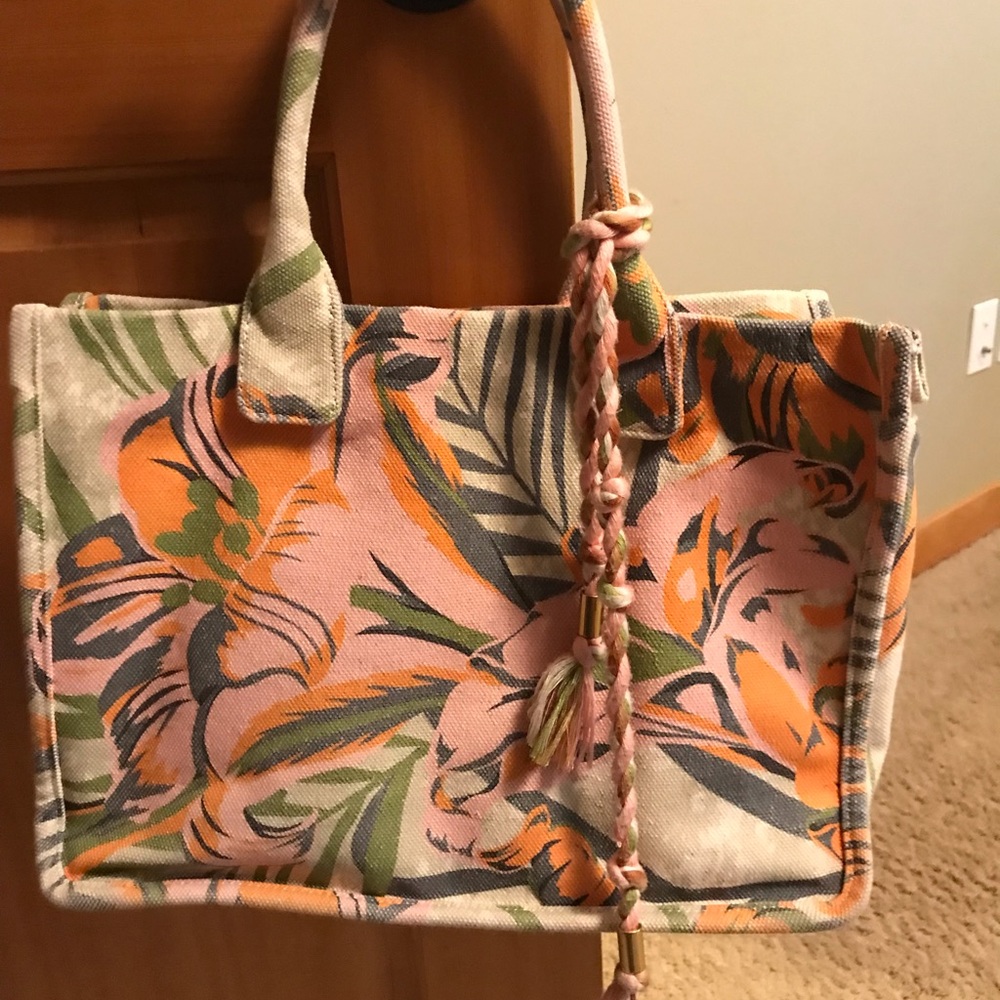 Vince Camuto Orla Floral Tote